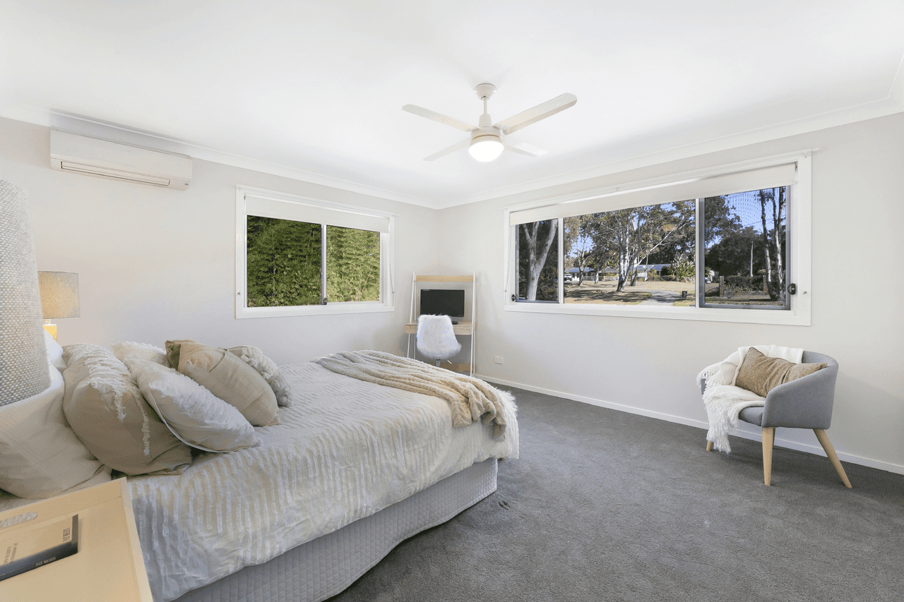 15 Pharlap Avenue, MUDGEERABA, QLD 4213