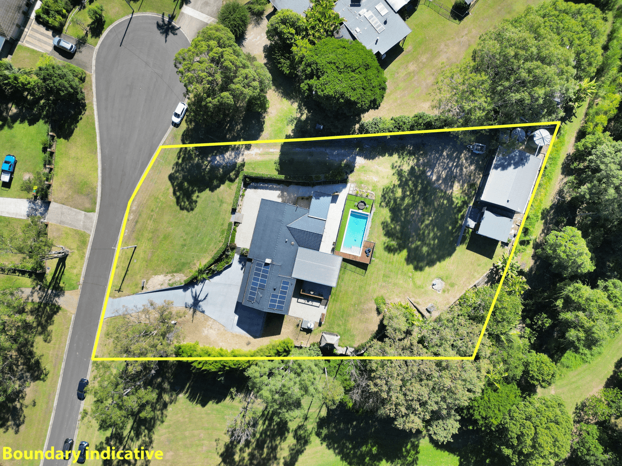 15 Pharlap Avenue, MUDGEERABA, QLD 4213