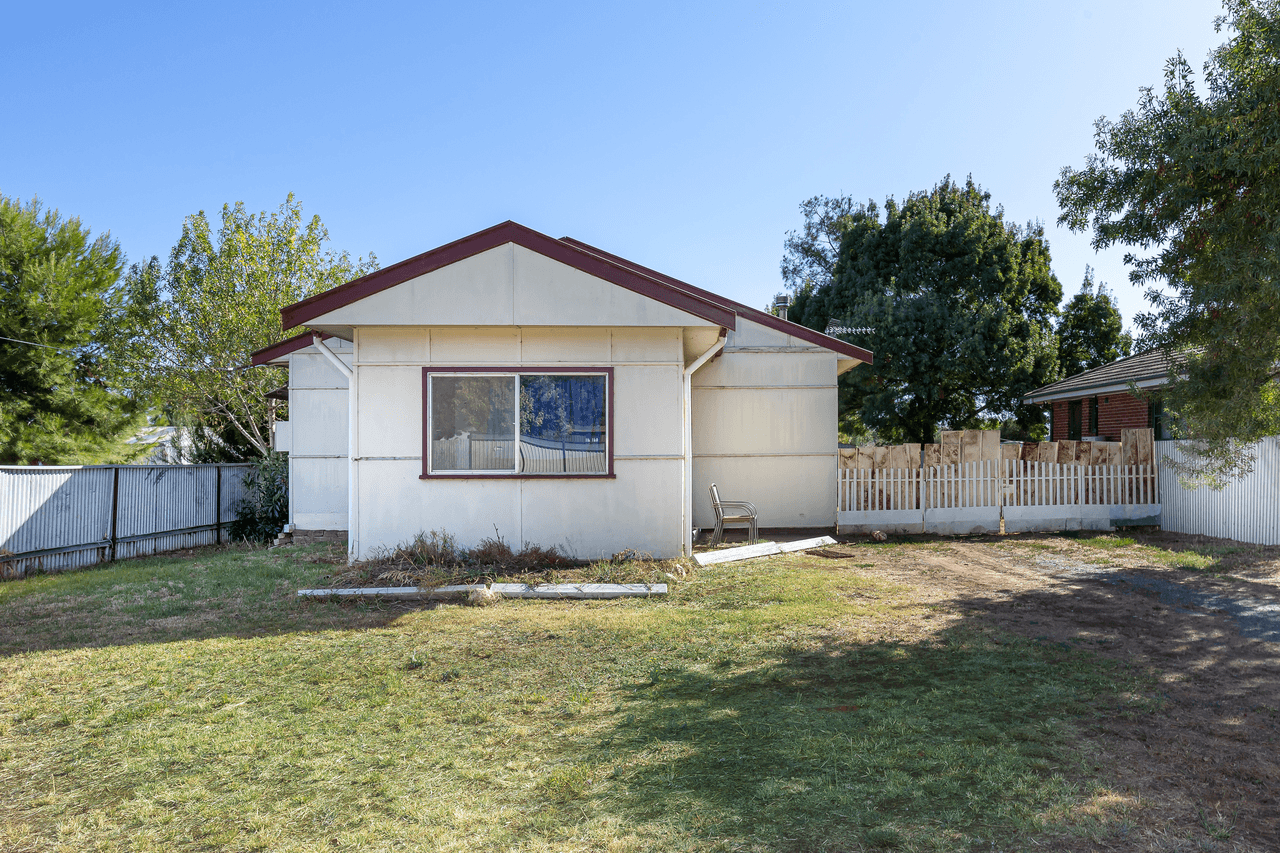 3 Clarke Street, TEMORA, NSW 2666