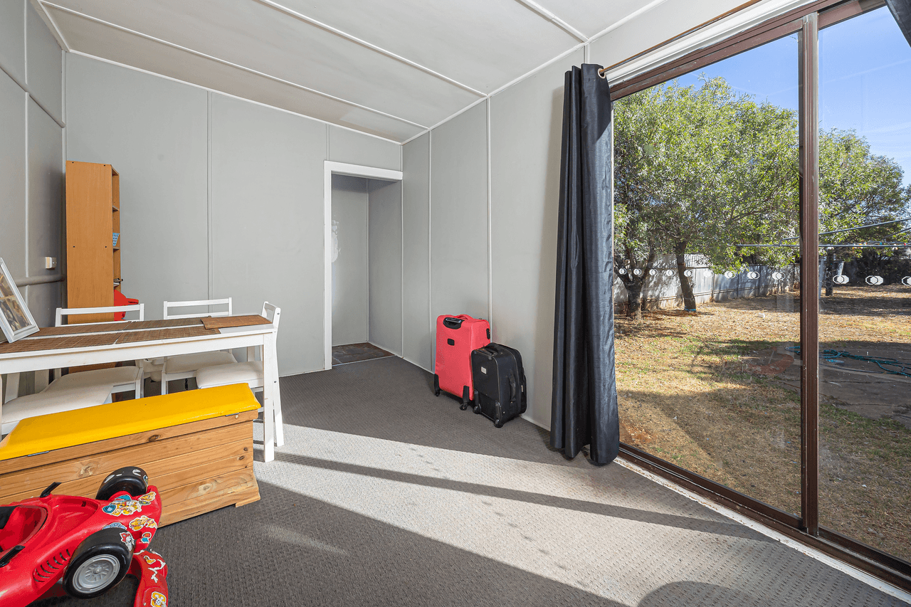 3 Clarke Street, TEMORA, NSW 2666