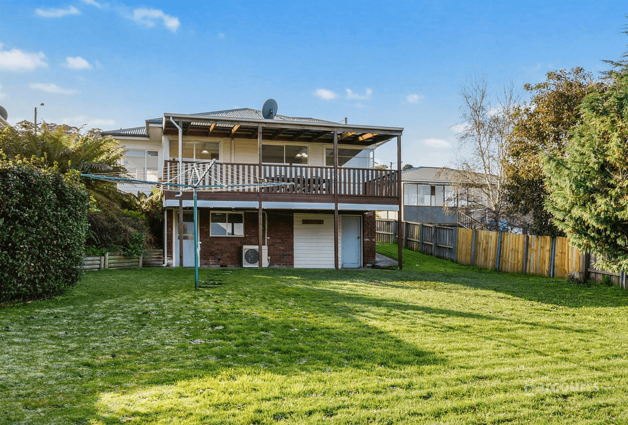 211 East Derwent Highway, LINDISFARNE, TAS 7015