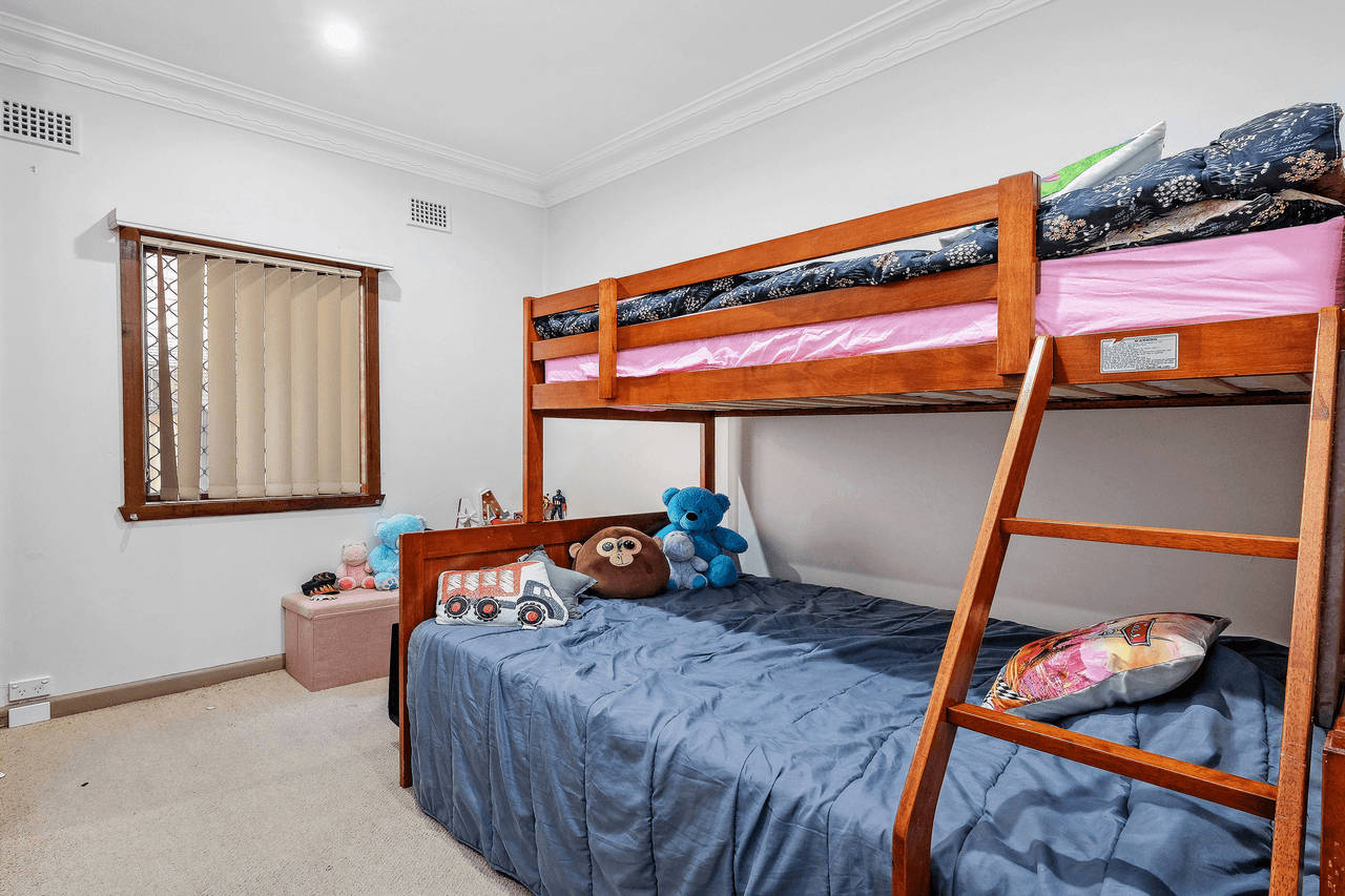 24 Carlton Parade, PUNCHBOWL, NSW 2196