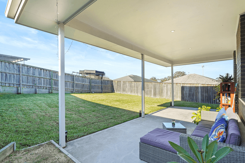 7 and 7a Arrowgrass Street, Aberglasslyn, NSW 2320