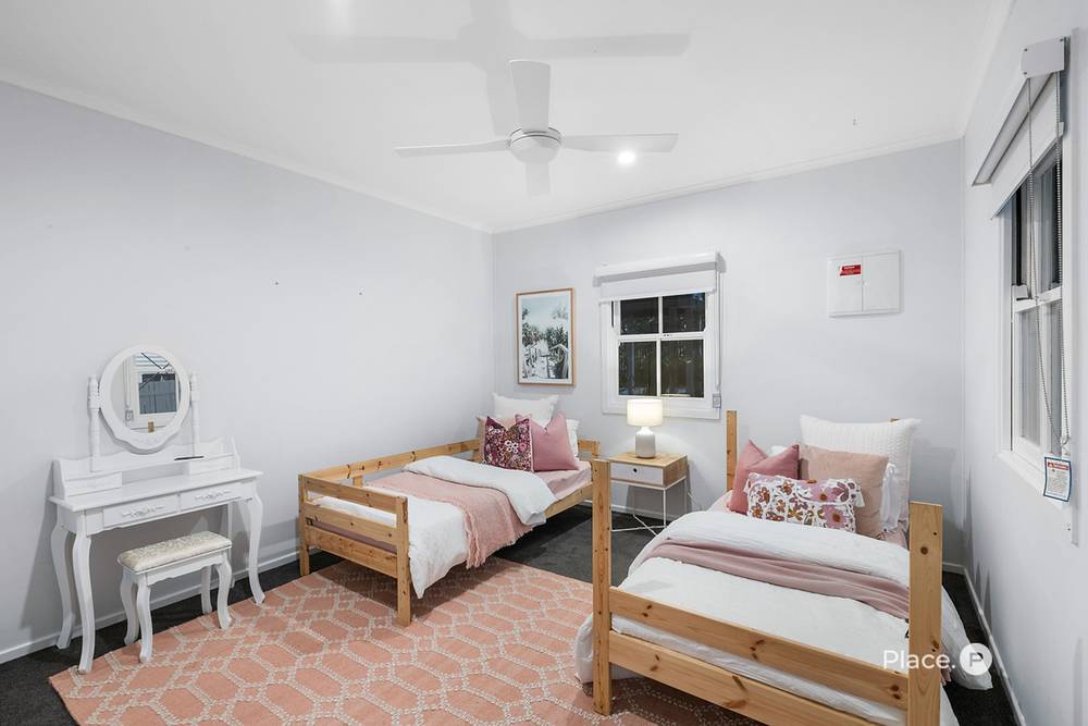 43 Marsh Street, Cannon Hill, QLD 4170