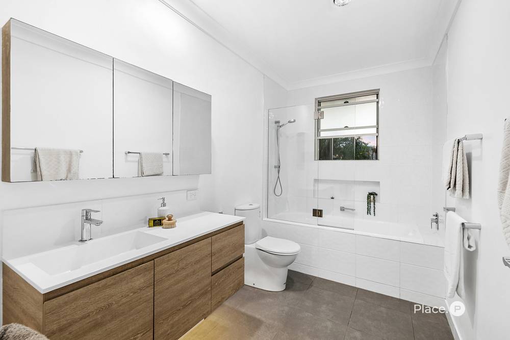 43 Marsh Street, Cannon Hill, QLD 4170