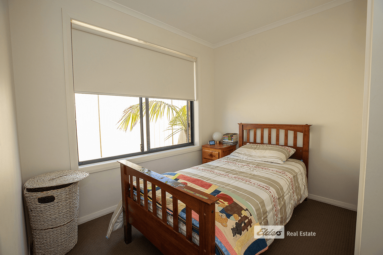 57 GRIEVE Avenue, NARACOORTE, SA 5271