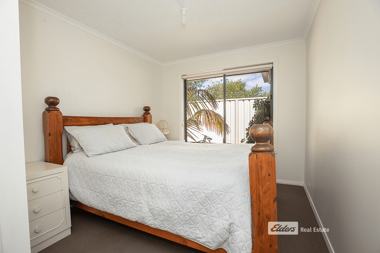 57 GRIEVE Avenue, NARACOORTE, SA 5271