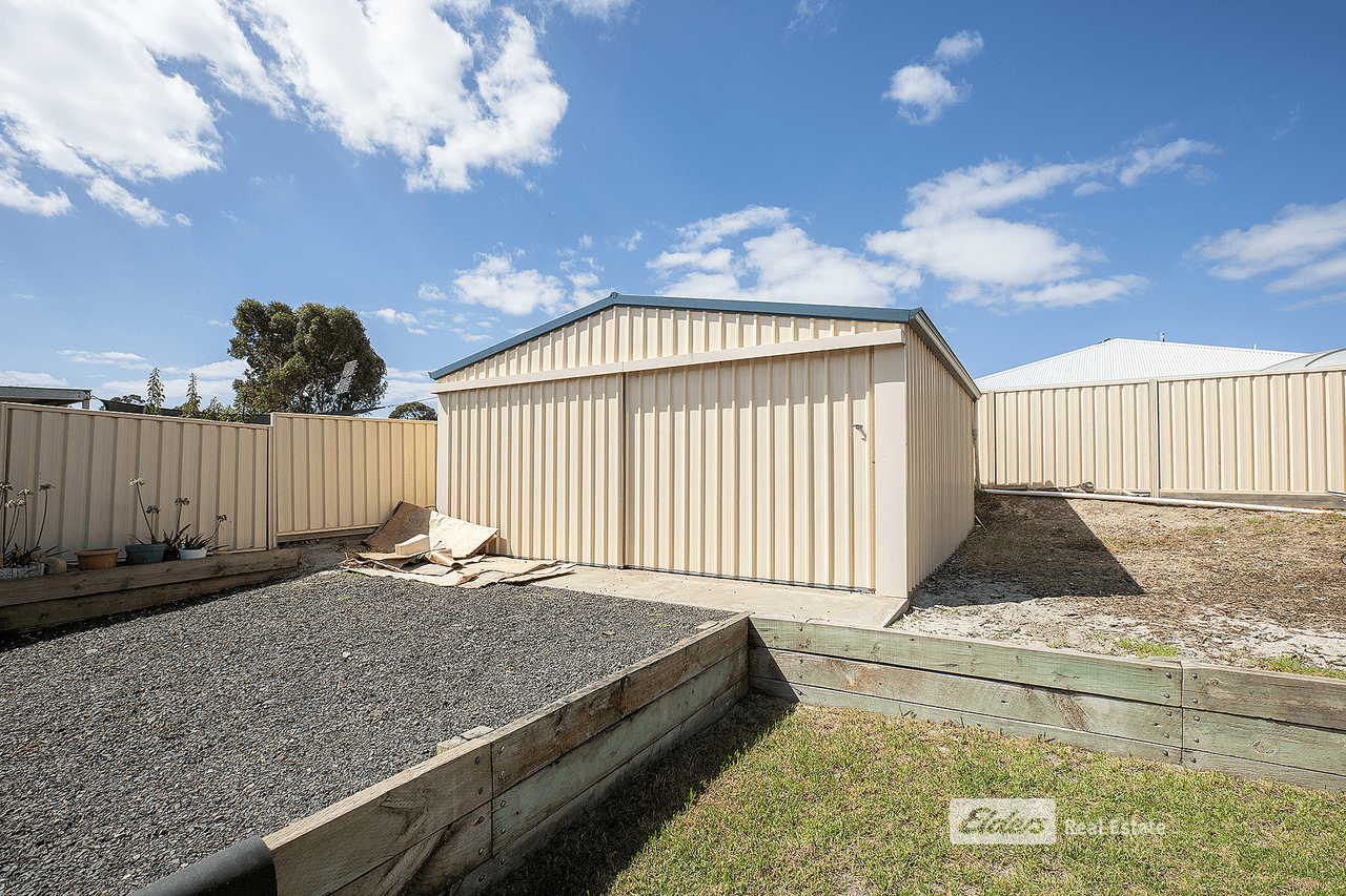 57 GRIEVE Avenue, NARACOORTE, SA 5271