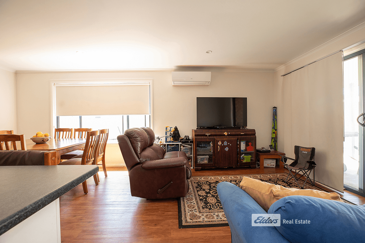 57 GRIEVE Avenue, NARACOORTE, SA 5271