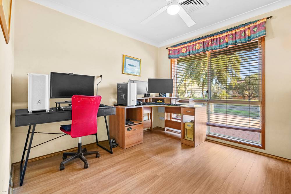 26 Pearra Way, Claremont Meadows, NSW 2747