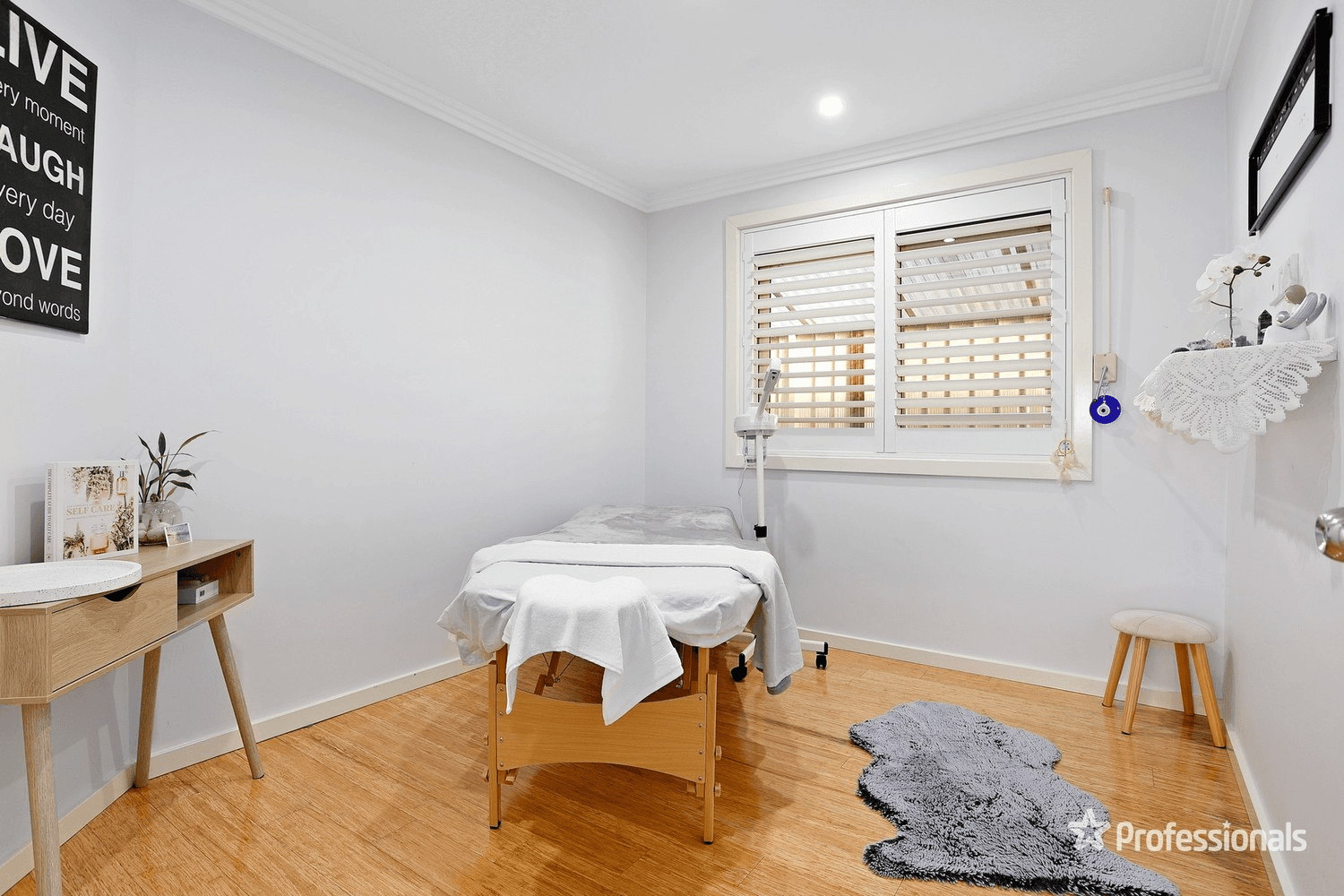 43 Explorers Way, St Clair, NSW 2759