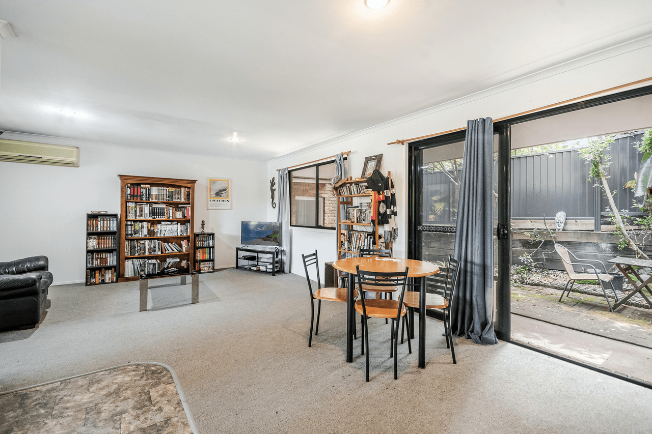 1/10 Corkwood Crescent, SUFFOLK PARK, NSW 2481