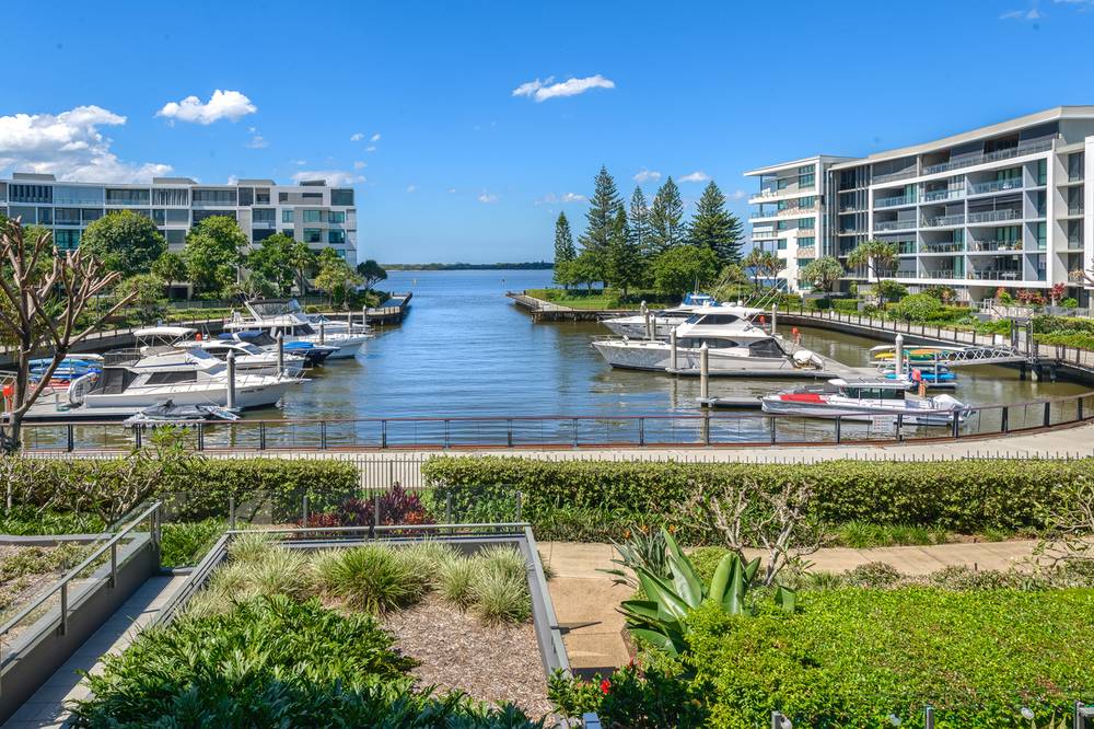 4203/323 Bayview Street, HOLLYWELL, QLD 4216