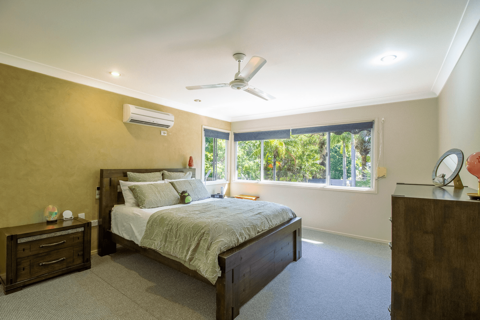 10-12 Palm Way, DUNDOWRAN BEACH, QLD 4655