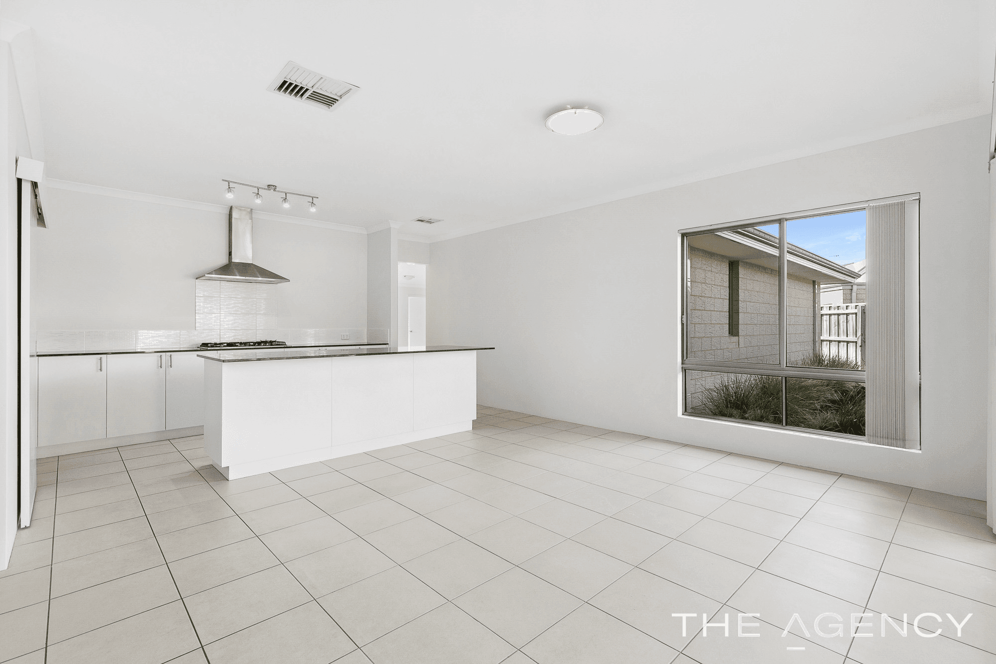 50 Torwood Edge, Halls Head, WA 6210