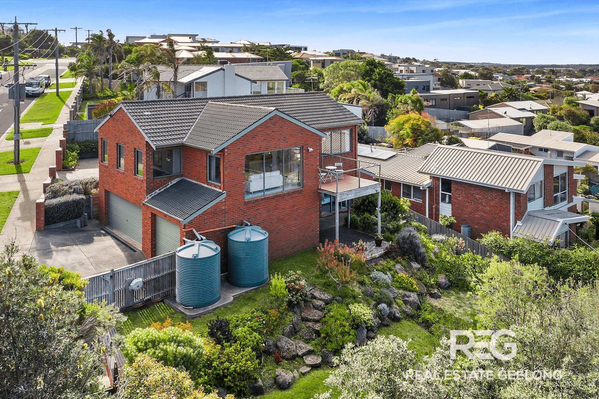 2 TREVALLY DRIVE, OCEAN GROVE, VIC 3226