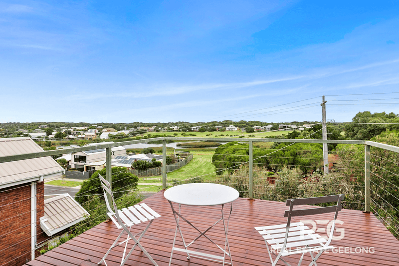 2 TREVALLY DRIVE, OCEAN GROVE, VIC 3226