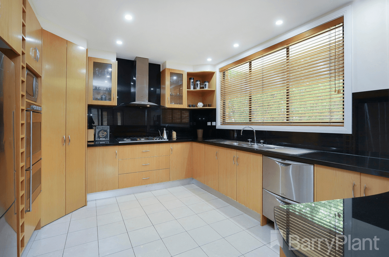 1 Nairn Court, Greenvale, VIC 3059