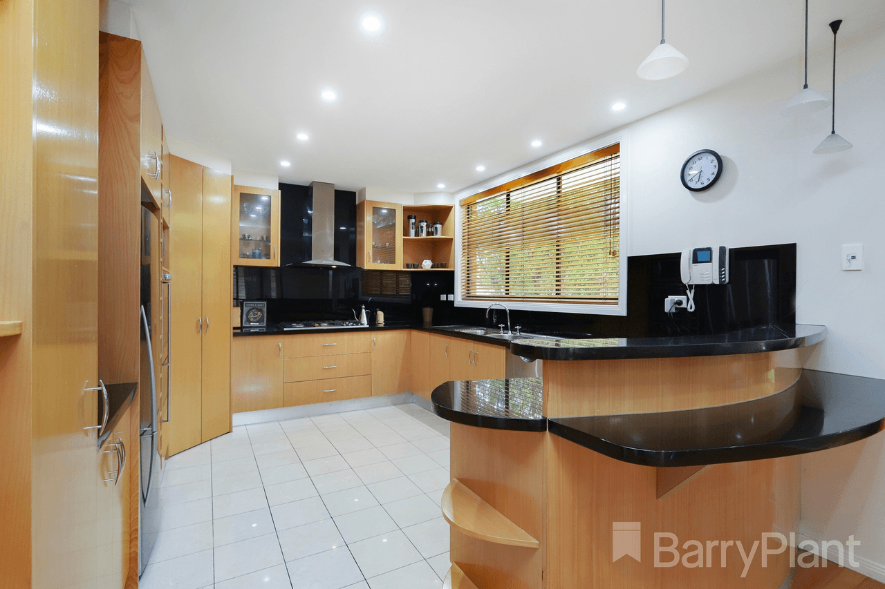 1 Nairn Court, Greenvale, VIC 3059