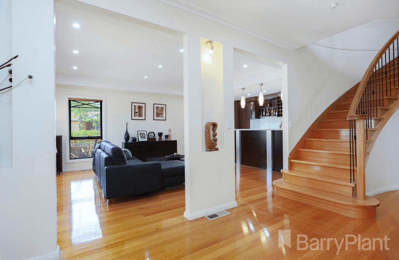 1 Nairn Court, Greenvale, VIC 3059