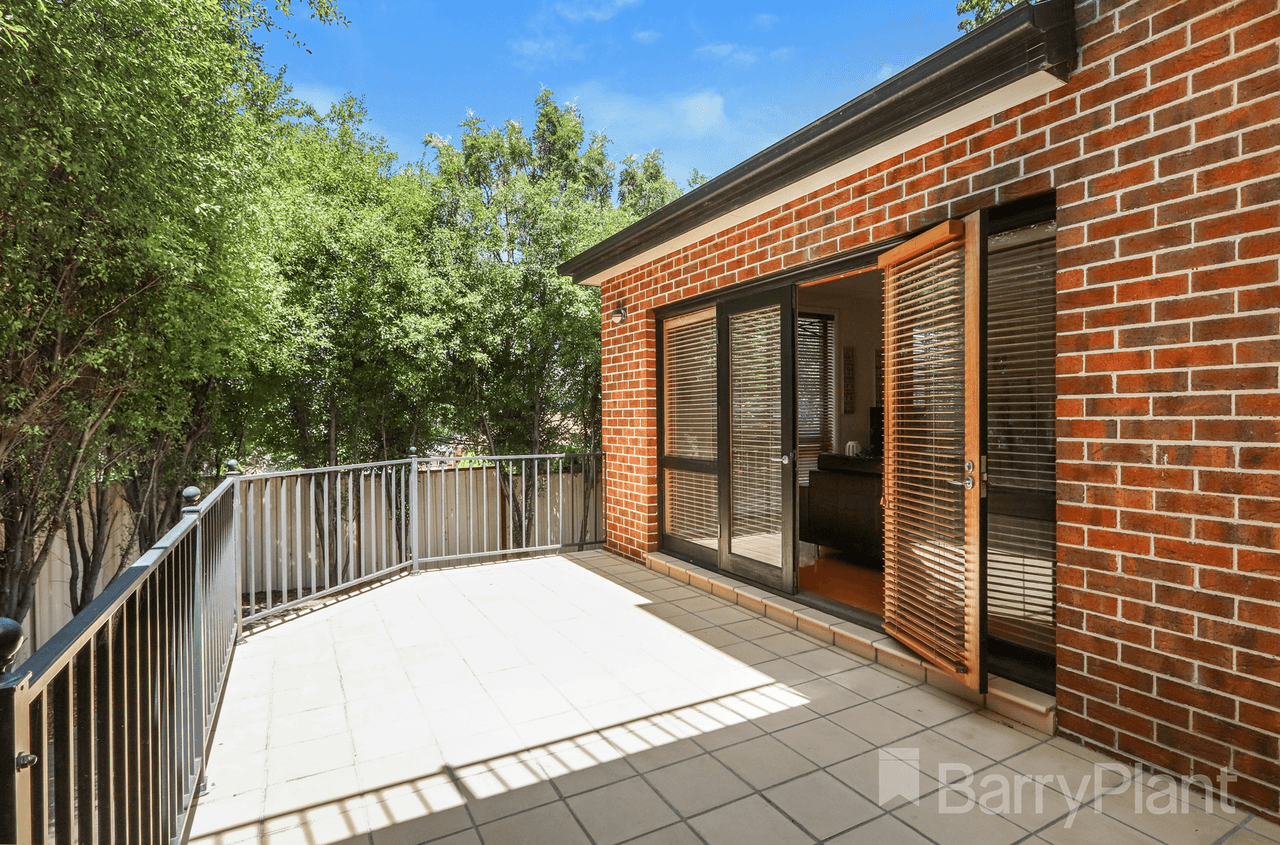 1 Nairn Court, Greenvale, VIC 3059