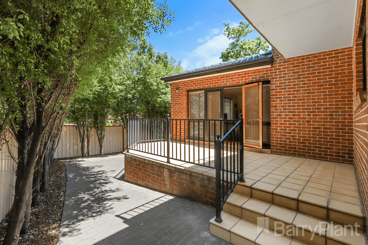 1 Nairn Court, Greenvale, VIC 3059