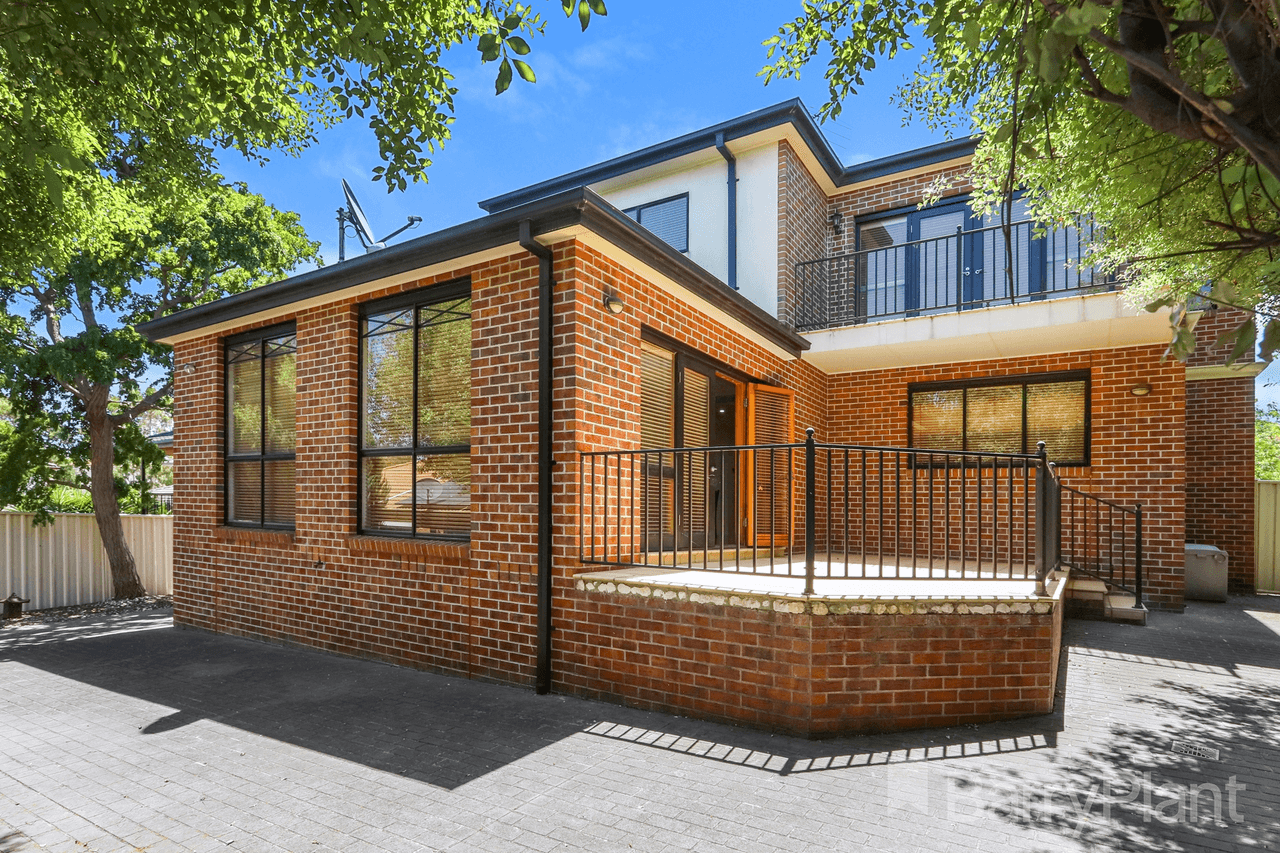 1 Nairn Court, Greenvale, VIC 3059