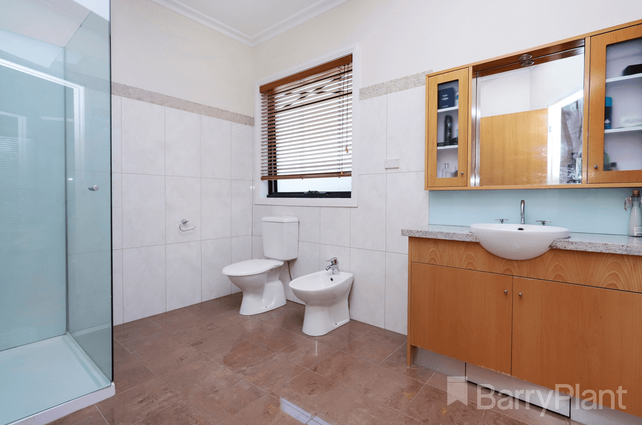 1 Nairn Court, Greenvale, VIC 3059