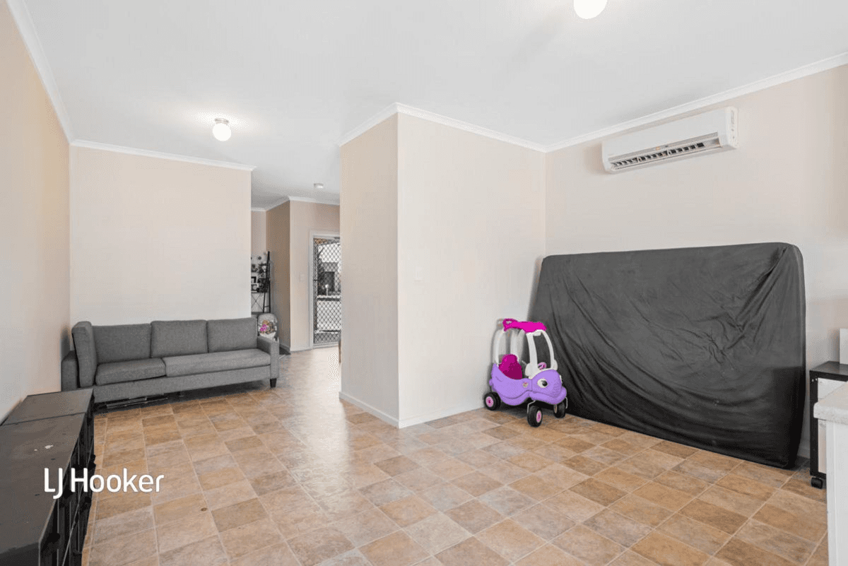 2 Glades Walk, SMITHFIELD PLAINS, SA 5114