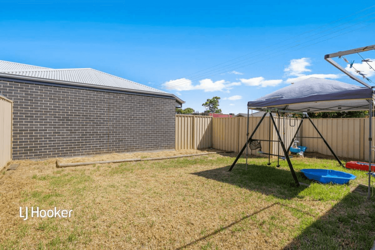 2 Glades Walk, SMITHFIELD PLAINS, SA 5114