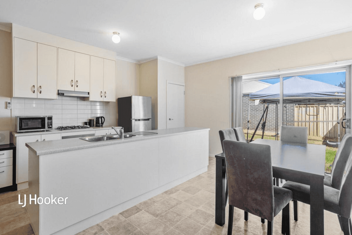 2 Glades Walk, SMITHFIELD PLAINS, SA 5114