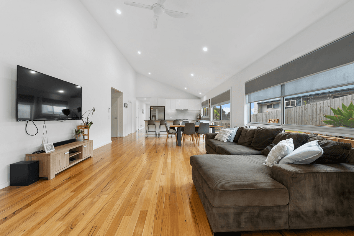 4 Warfe Drive, Lake Tyers Beach, VIC 3909