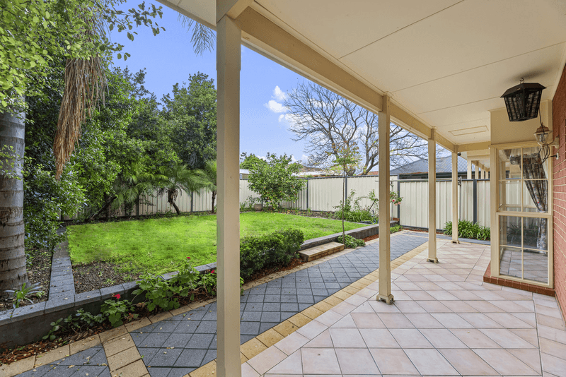 126 Ashbrook Avenue, TRINITY GARDENS, SA 5068