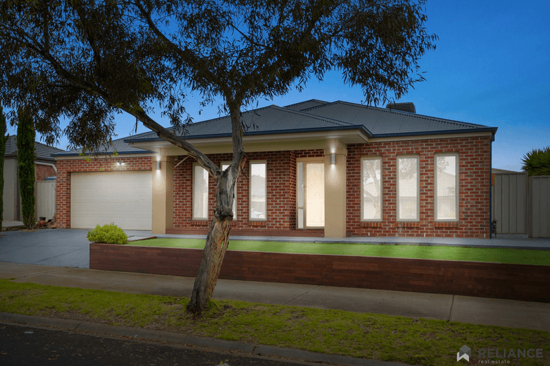 11 Kilmore Street, Brookfield, VIC 3338