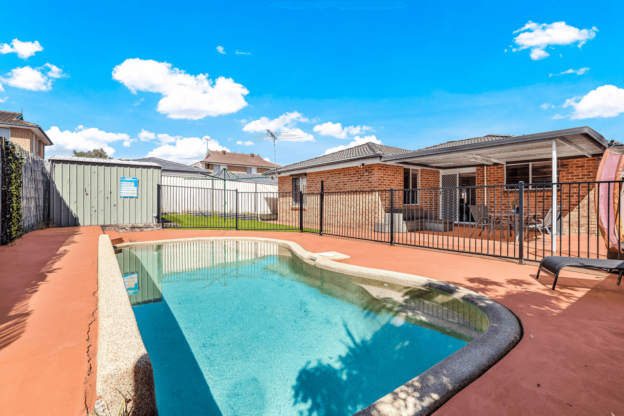 38 Braidwood Drive, PRESTONS, NSW 2170