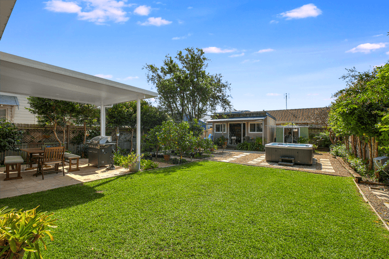 27 Village Road, SARATOGA, NSW 2251