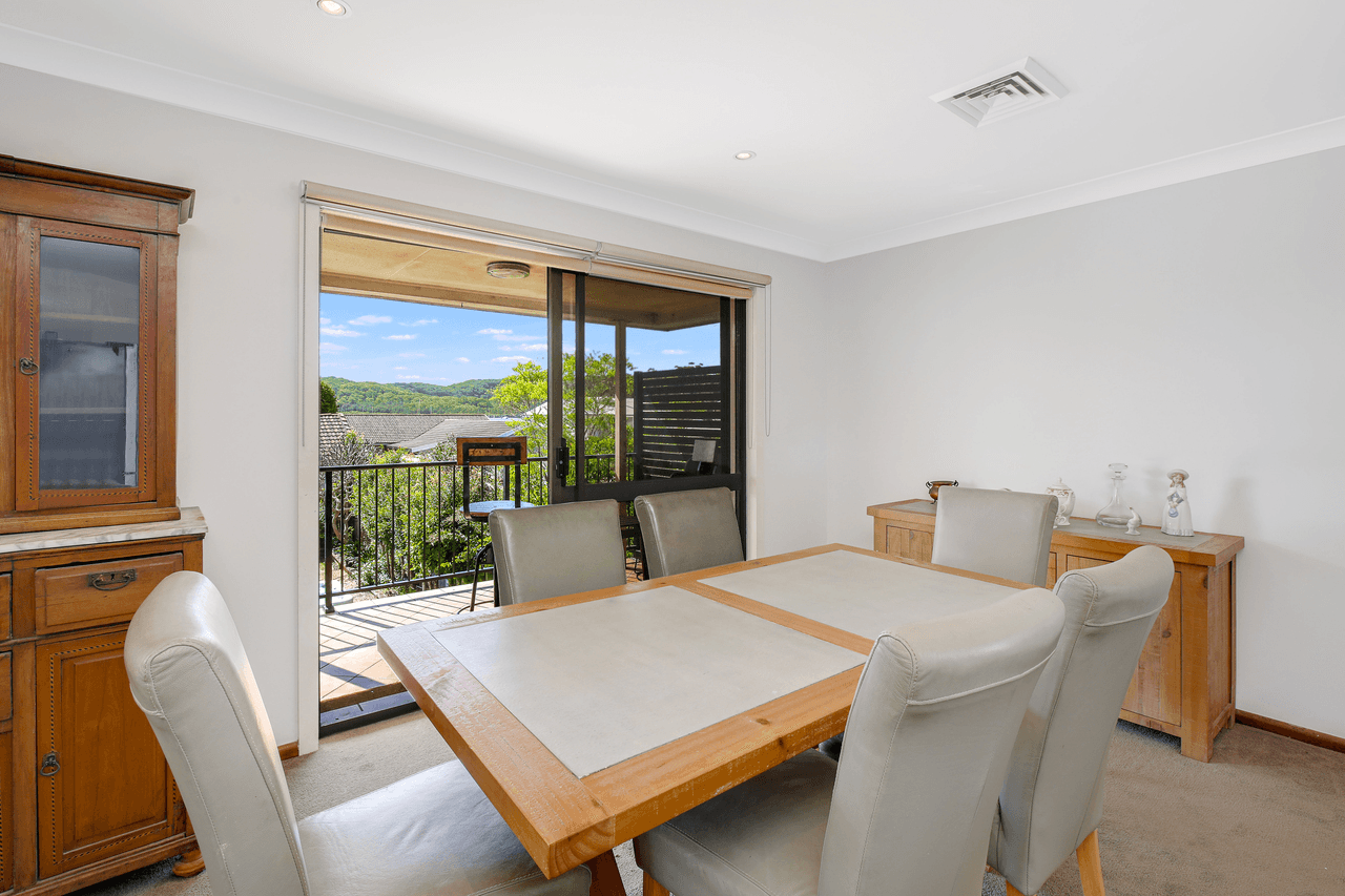 27 Village Road, SARATOGA, NSW 2251