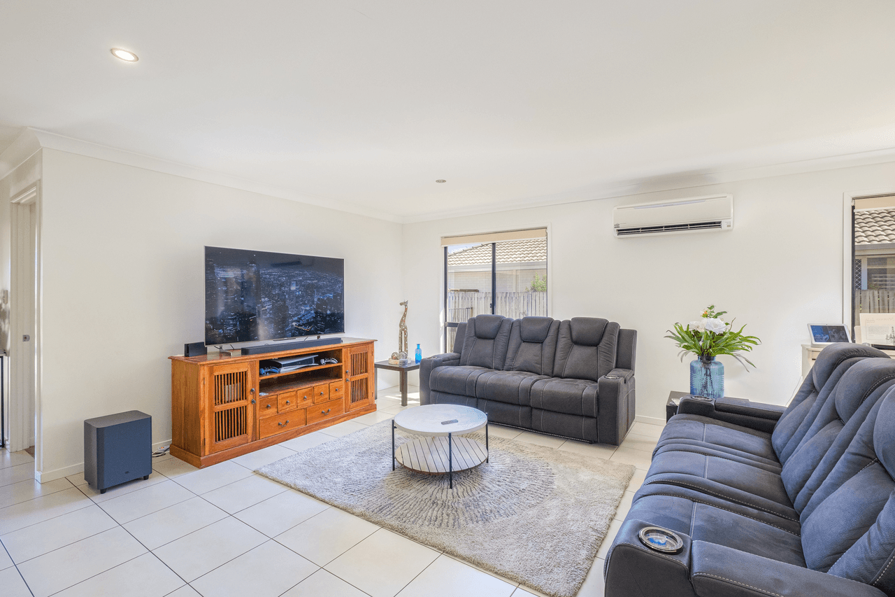 23 Presidential Ave, Jones Hill, QLD 4570