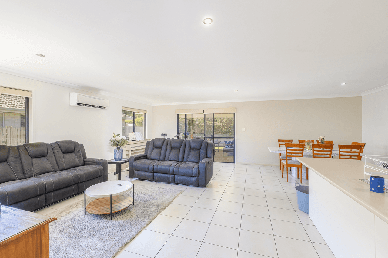 23 Presidential Ave, Jones Hill, QLD 4570