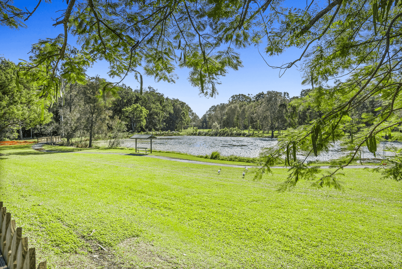 40 Silver Glade Drive, ELANORA, QLD 4221