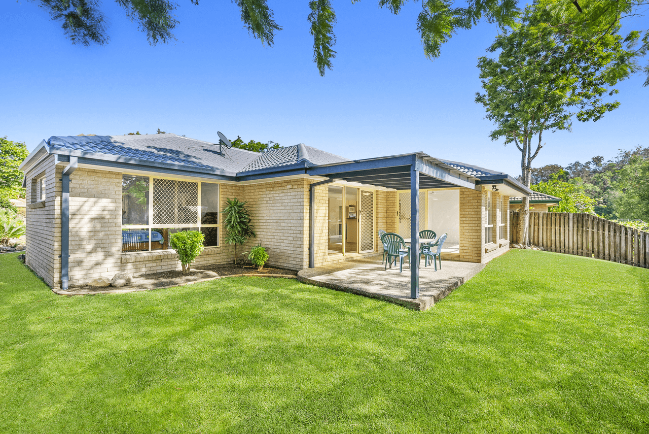 40 Silver Glade Drive, ELANORA, QLD 4221