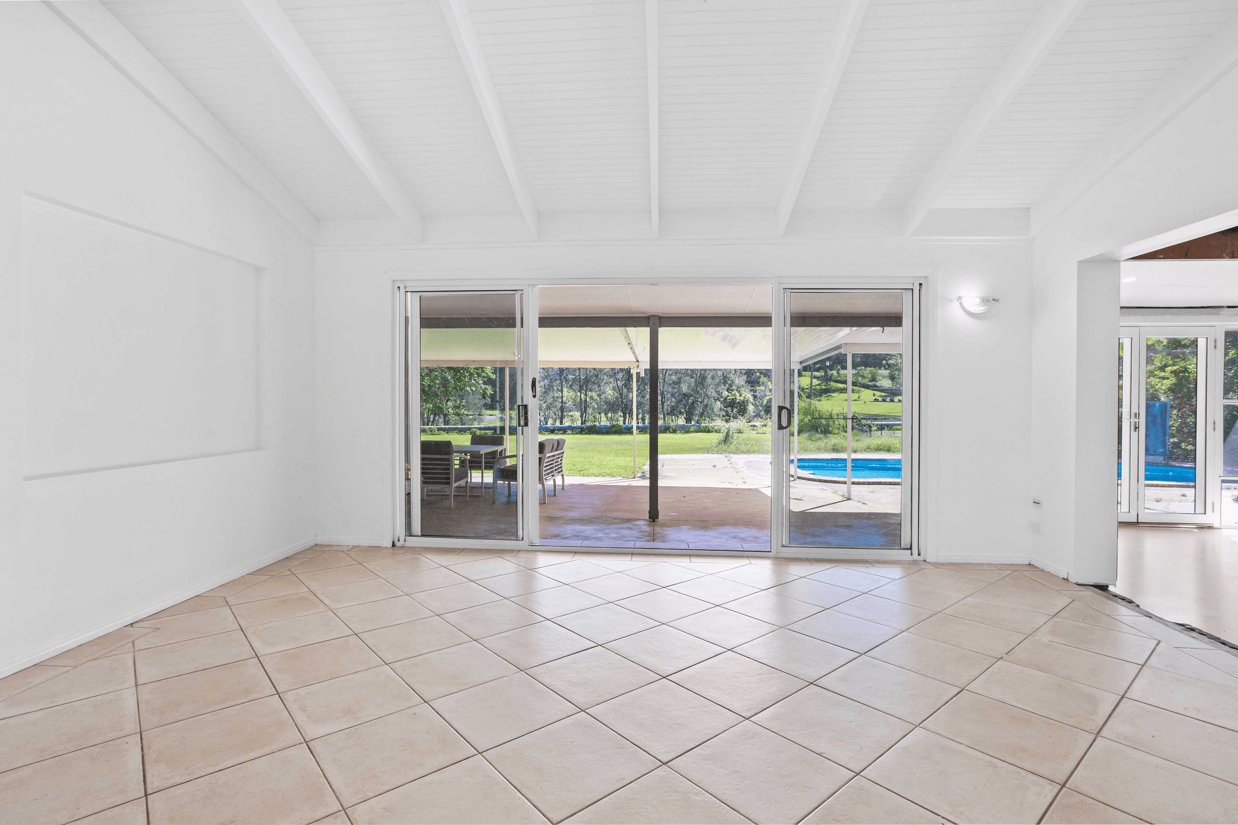 3 Larch Street, Tallebudgera, QLD 4228