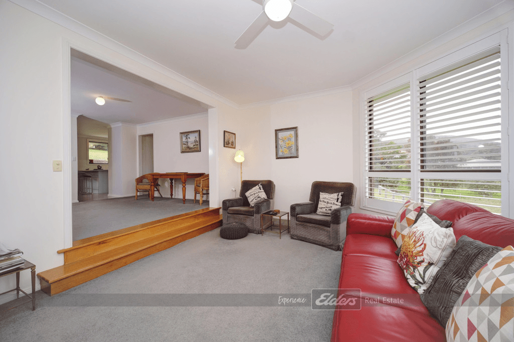 41 Panorama Crescent, FORSTER, NSW 2428