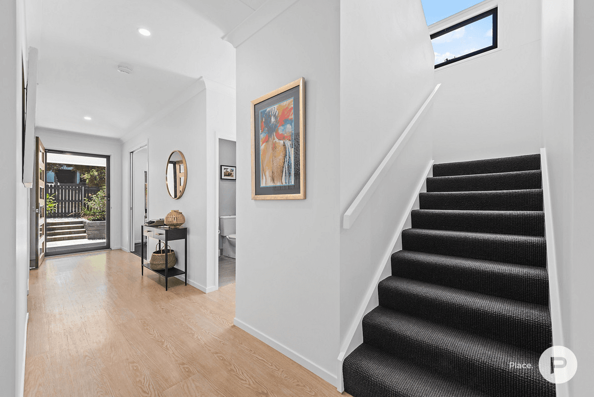 25 Hector Road, Holland Park, QLD 4121