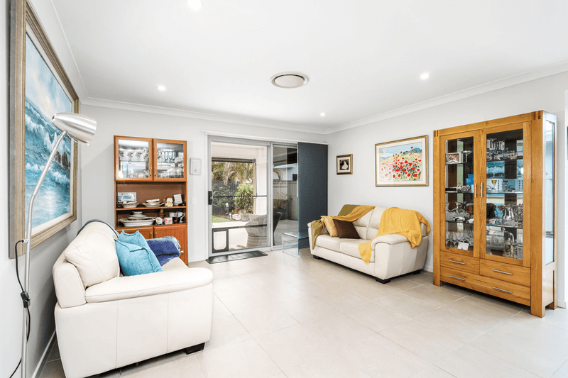 37 The Passage, PELICAN WATERS, QLD 4551
