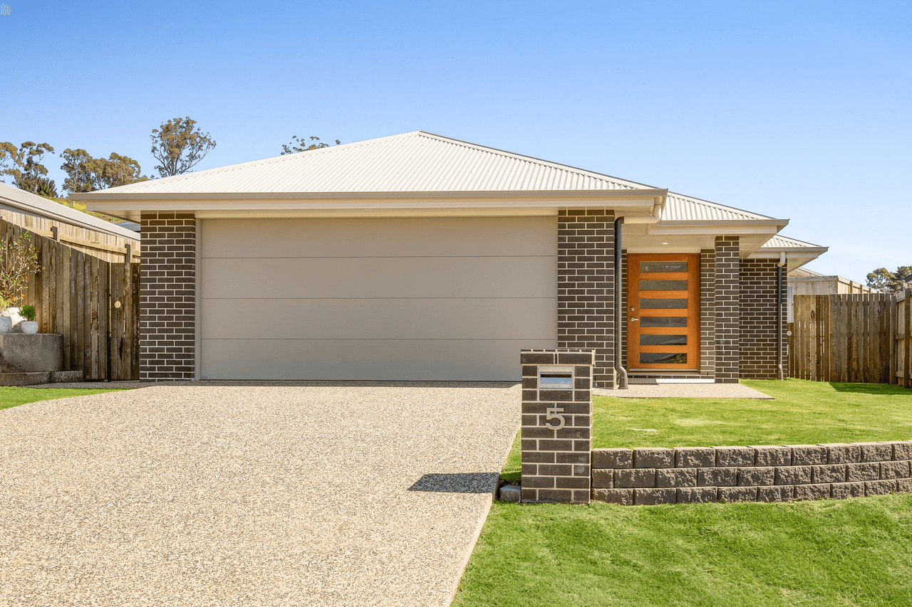 5 Wolff Street, COTSWOLD HILLS, QLD 4350