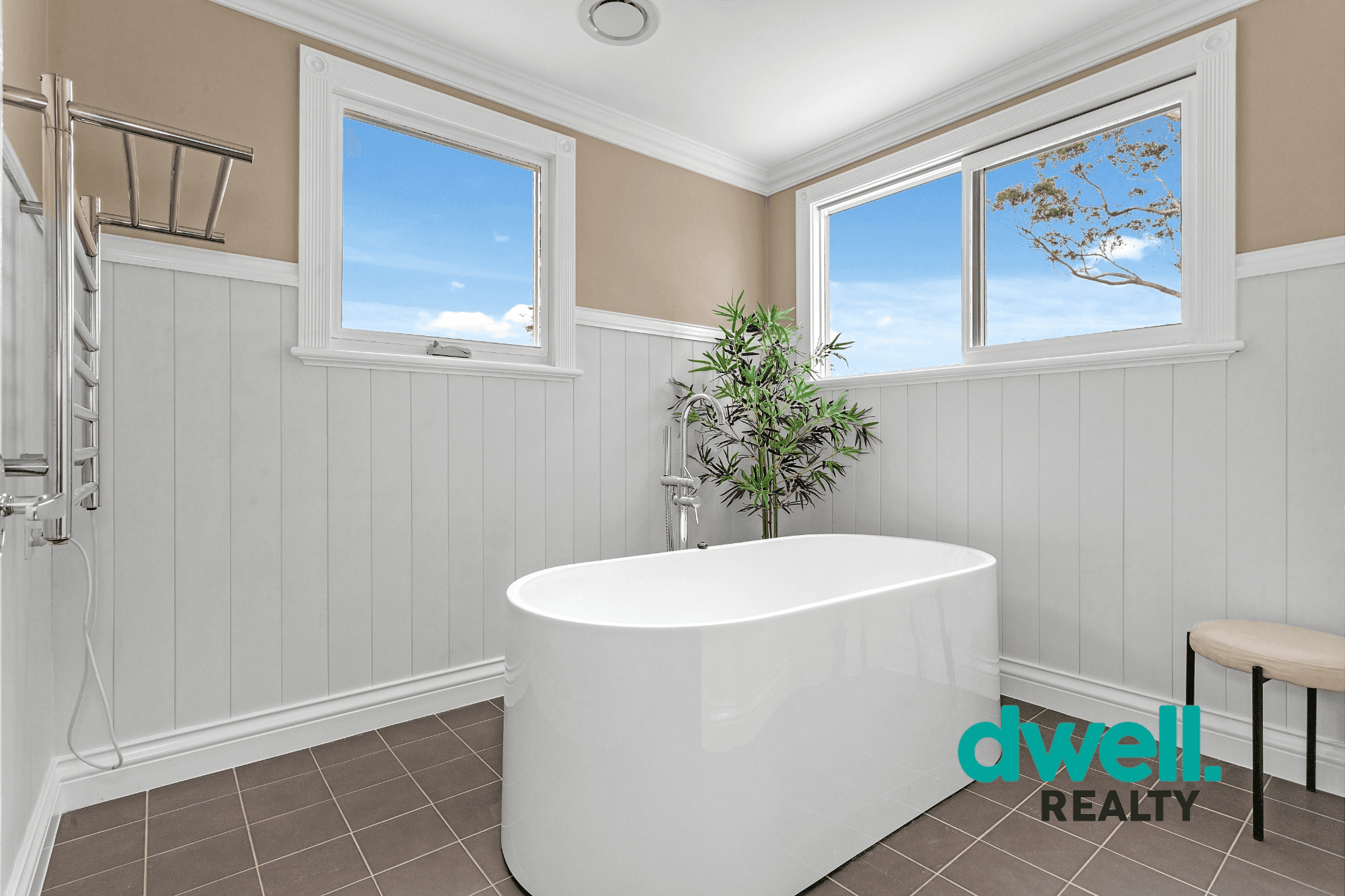 57 RESERVE ROAD, BASIN VIEW, NSW 2540