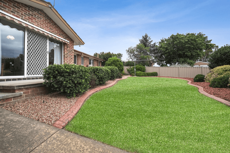 1 Jobson Place, CHISHOLM, ACT 2905