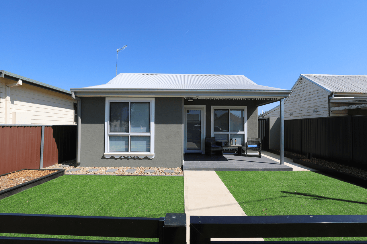 89 Berthong Street, COOTAMUNDRA, NSW 2590