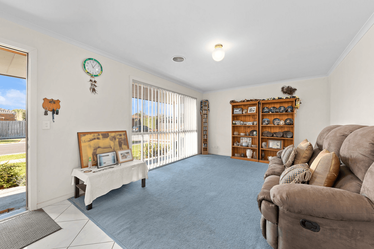 35 Shaftsbury Avenue, Berwick, VIC 3806